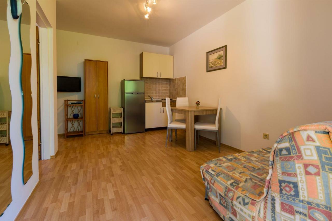 Apartments Alin ドラマリ エクステリア 写真