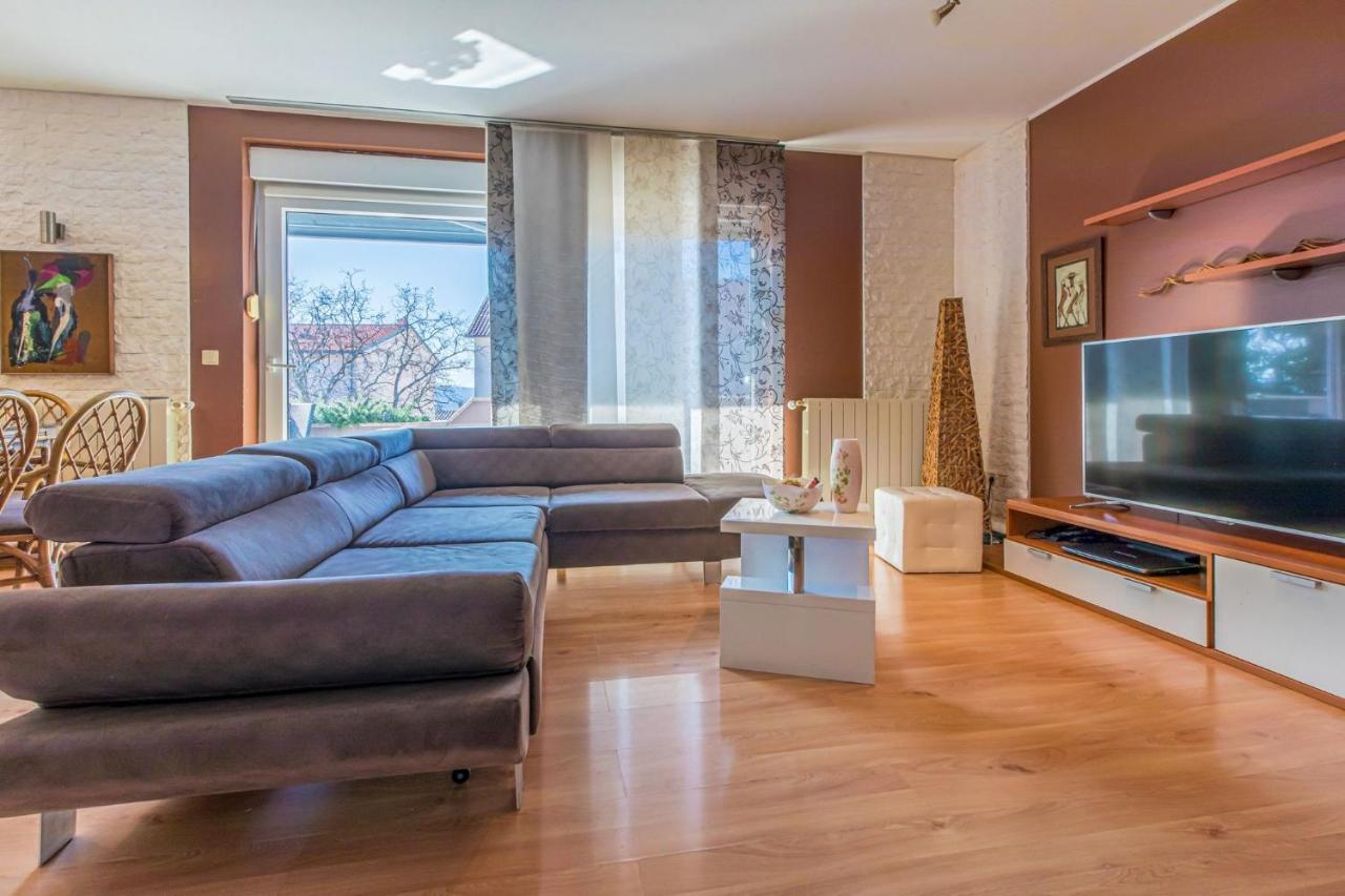 Apartments Alin ドラマリ エクステリア 写真