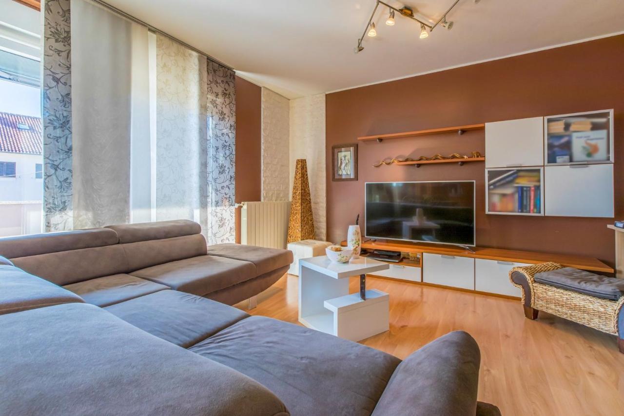 Apartments Alin ドラマリ エクステリア 写真